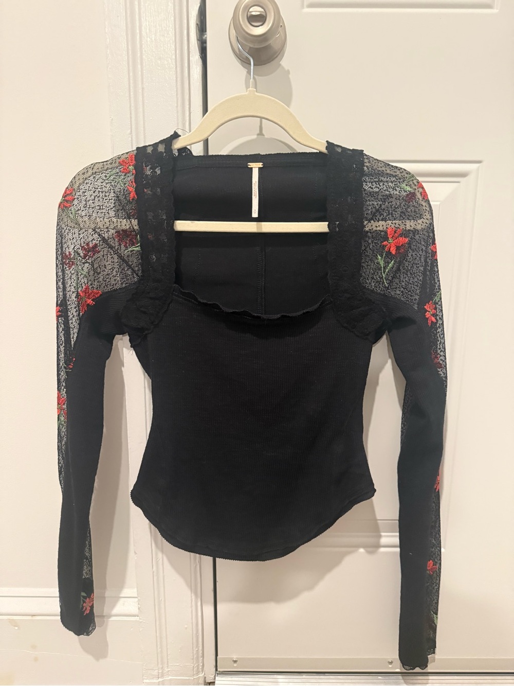 NEVER WORN Free People Black Floral Mesh Sleeve Square-Neck Women’s Top